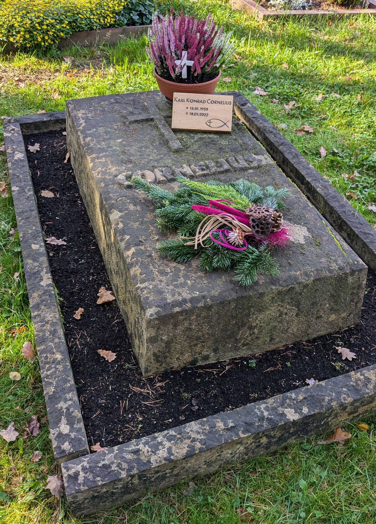 Grabstein der Familie Cornelius